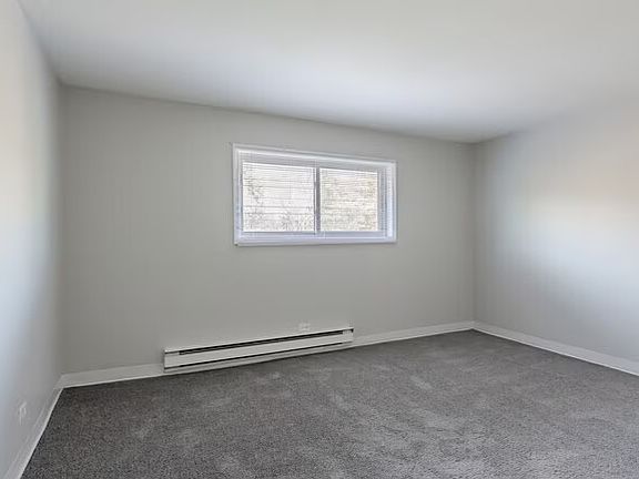 2nd image of 648-50 S York Rd #214