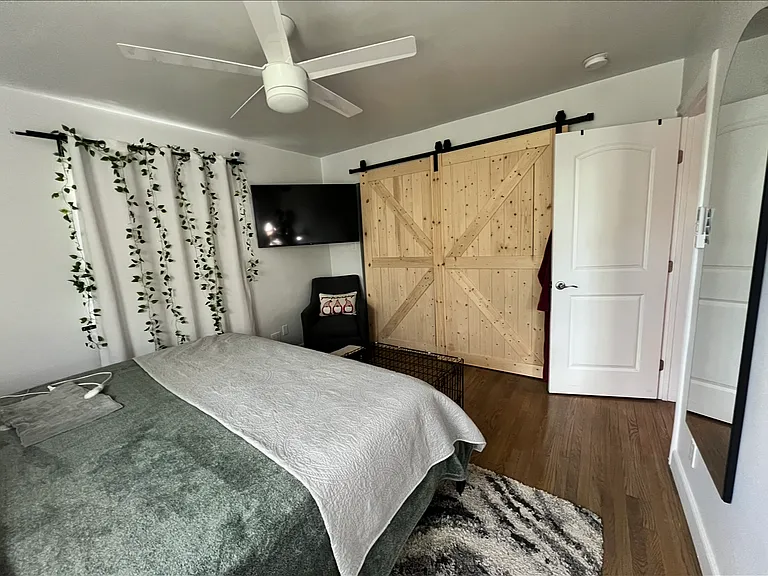 8464 Murietta Ave #8464 — Photo 3