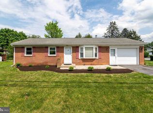 201 Eastbrook Rd, Smoketown, PA 17576
