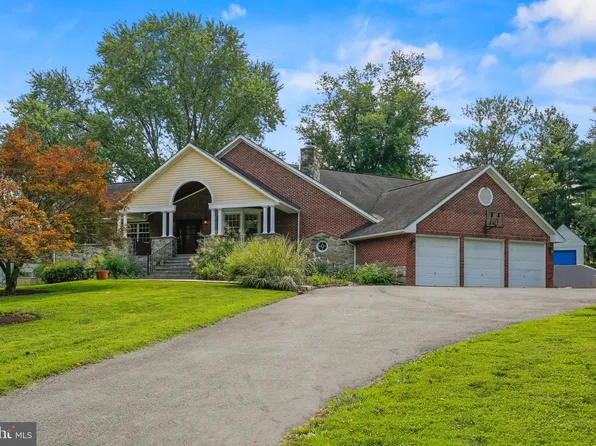 318 Duxbury Rd, Silver Spring, MD 20905