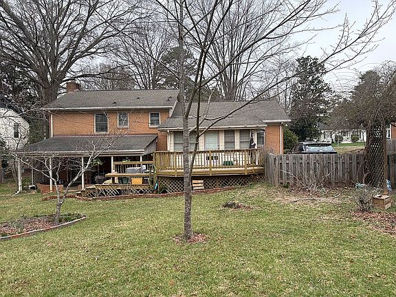 4th image of 1215 Brockton Ln