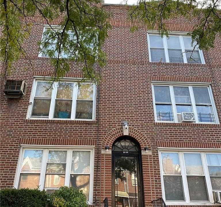 1st image of 3053 49th St