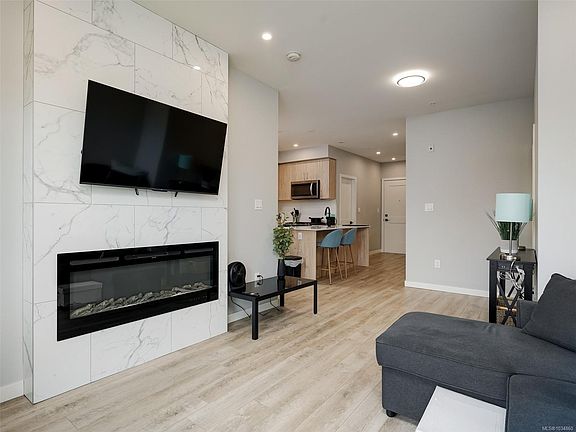 4th image of 654 Granderson Rd #404