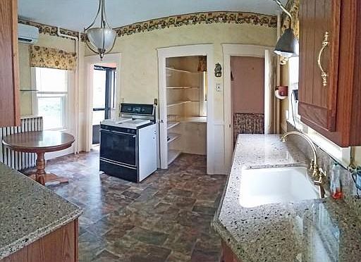 5th image of 38 Elmwood Park