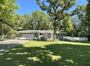 N1942 N Daisy Dr, Genoa City, WI 53128
