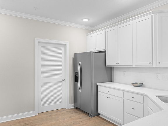 5th image of 1144 Freeboard St. #103