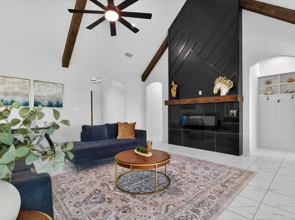 860 Alondrita St, Celeste, TX 75423