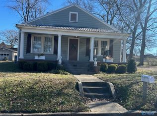 704 Barkley St SW, Hartselle, AL 35640