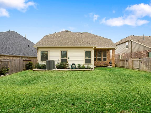 5th image of 319 Capriccio Ln