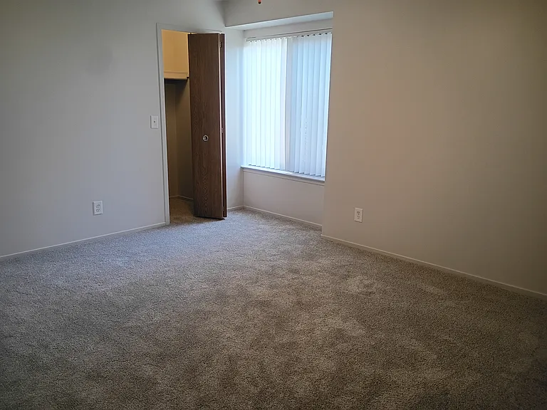 Prentiss Pointe Apartments — Photo 82