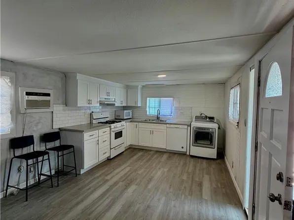 6475 S Atlantic Ave #911, Long Beach, CA 90805