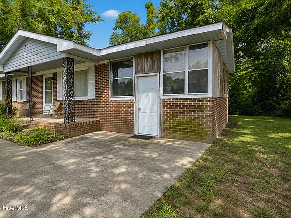 2nd image of 4910 White Oak Loop