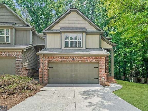 2nd image of 121 Creighton Ln