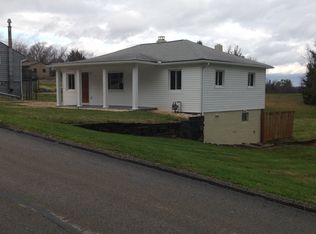 211 Arrowhead Dr, Elizabeth, PA 15037