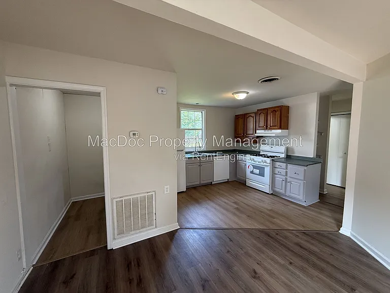 209 Hamilton St #A — Photo 6