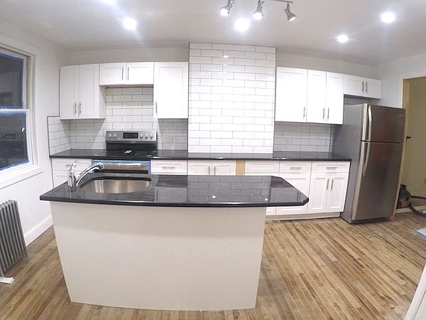 1st image of 25-26 Hoyt Ave S #3