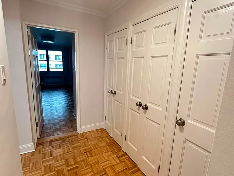 442 W 57th St #6H — Photo 10
