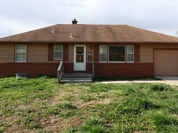 3807 E 72nd Ter, Kansas City, MO 64132