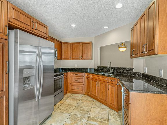 5th image of 743 Pine Island Dr #1