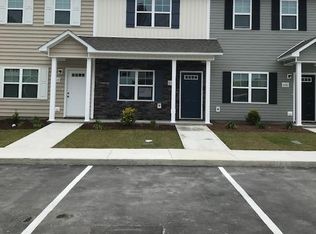608 Justice Farm Dr, Sneads Ferry, NC 28460