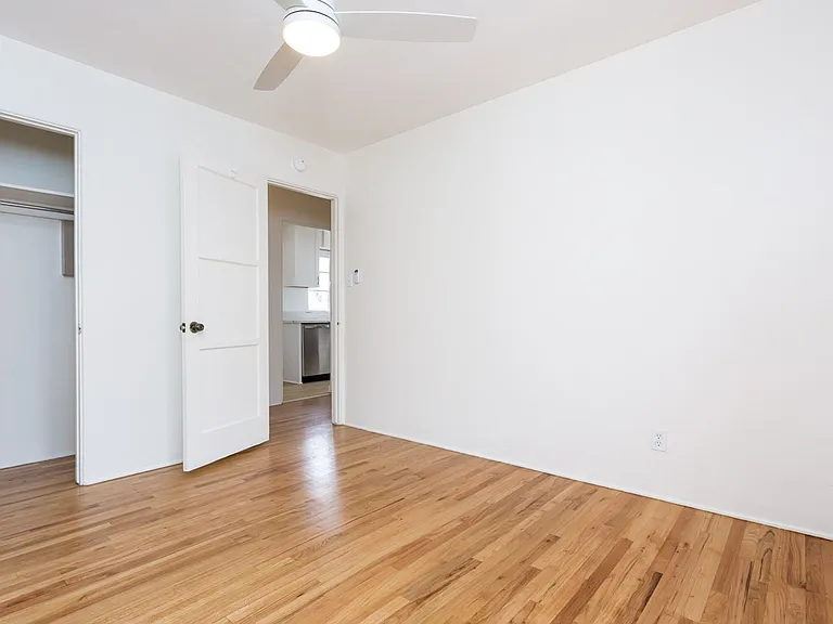 4223-4229 Utah St — Photo 11