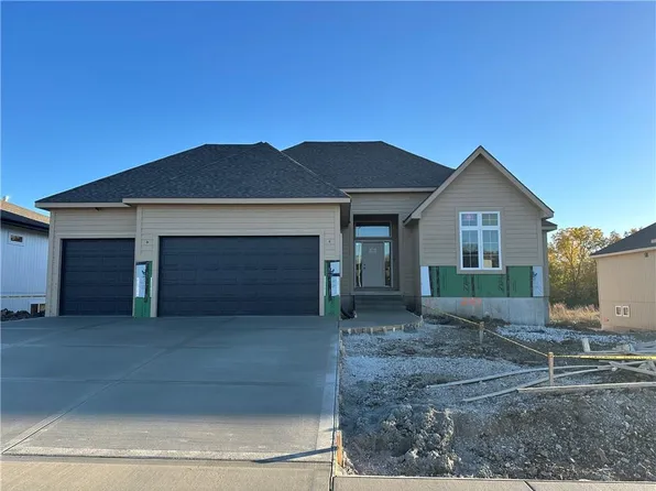 2147 SW Hook Farm Dr, Lees Summit, MO 64082