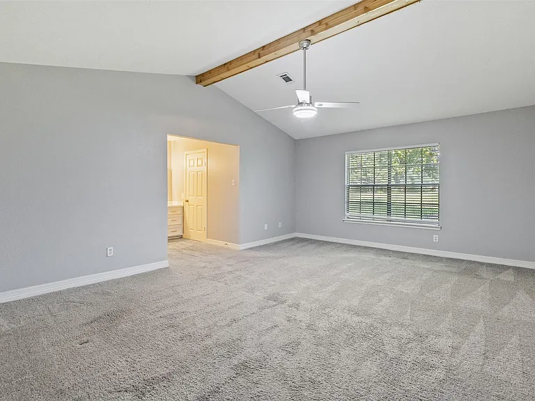 210 Pecan Valley Ct — Photo 15