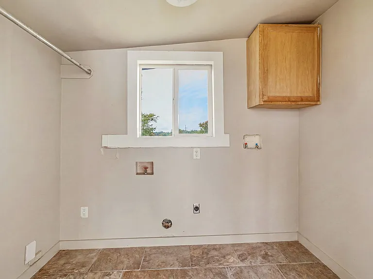 25263 N Highway 281 — Photo 19