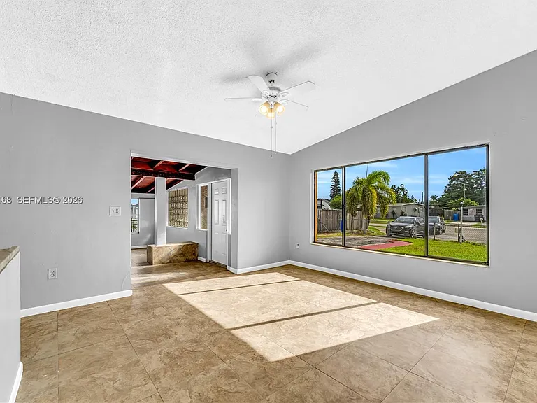 4220 SW 36th St — Photo 5