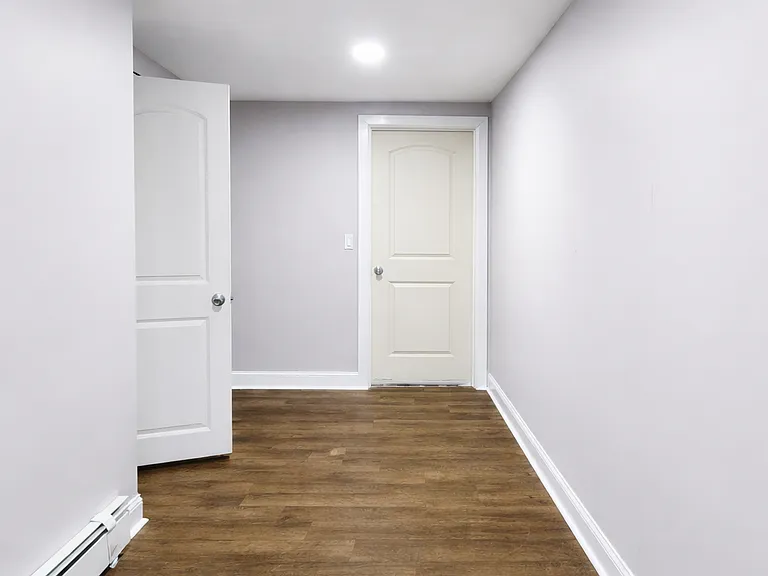 Oakmont Ave — Photo 3