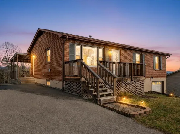 2955 Emissary Dr, Roanoke, VA 24019