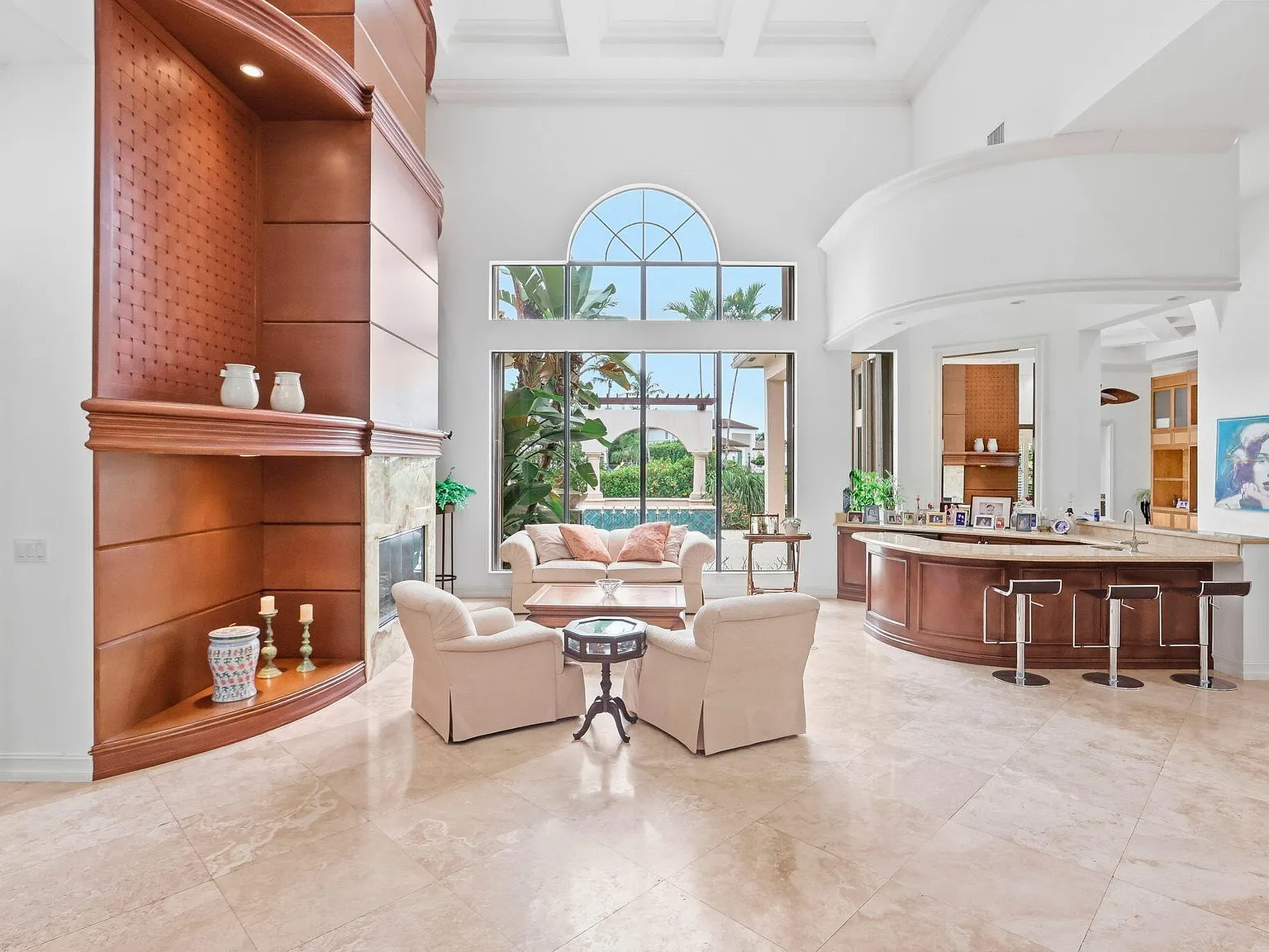 4 bed, 6.0 bath, 4282 sqft, $15,000 — Photo 4