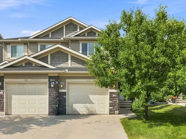 40 S Panatella Mews NW, Calgary, AB T3K 6C7