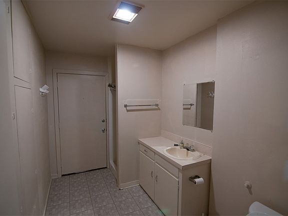 4th image of 515 N Colorado St