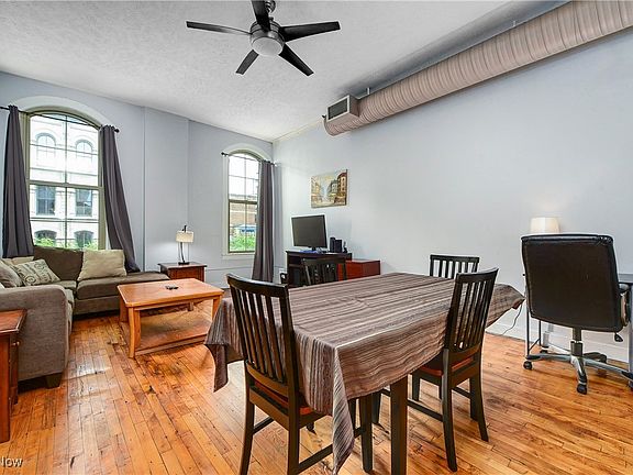 2nd image of 408 W Saint Clair Ave APT 319