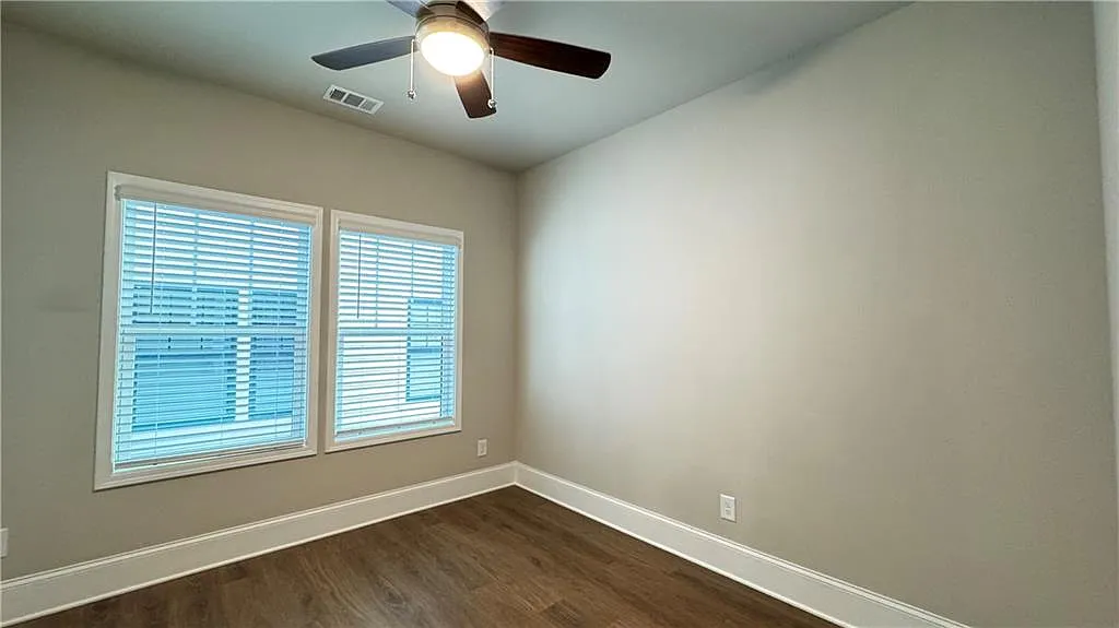 3 bed, 3.0 bath, 1827 sqft, $2,750 — Photo 3
