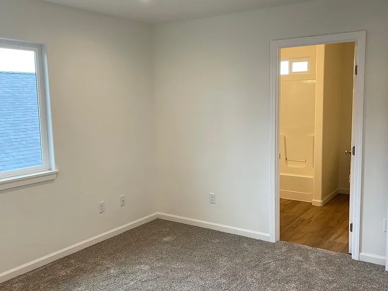 1839 Lime Ave — Photo 15