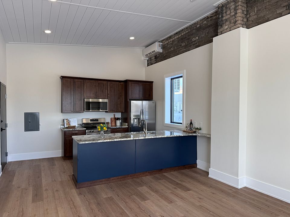 1st image of 610 Adams St #3