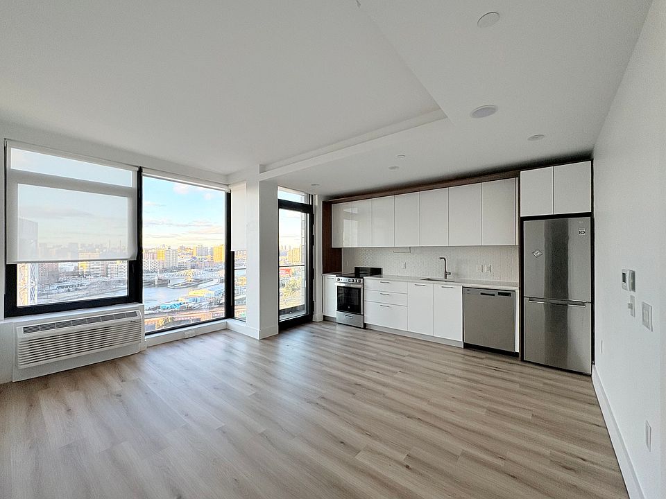 1st image of 228 E 135th St #904