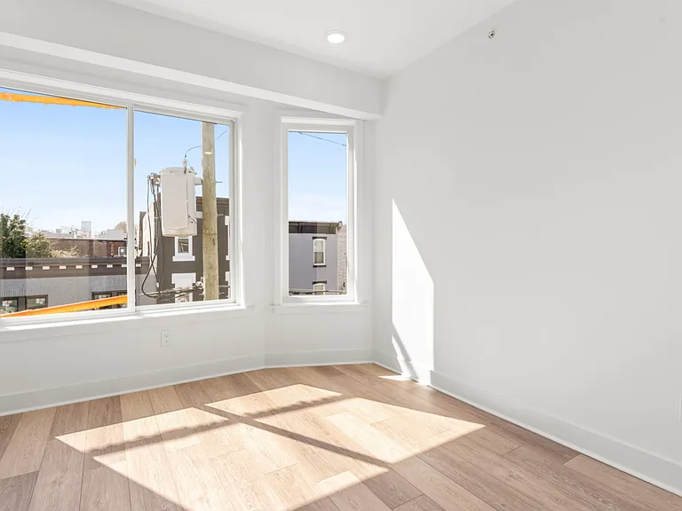 Brand New Apartments In Brewerytown — Photo 17