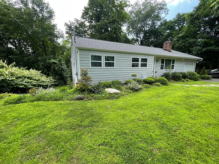604 High St — Photo 2