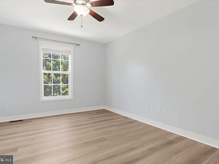 132 Pineview Ave #B — Photo 31