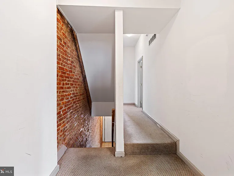 2116 N Carlisle St — Photo 11