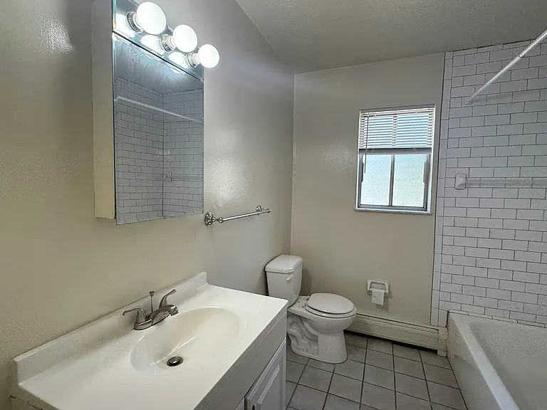 4438 Hamilton Ave #4 — Photo 7