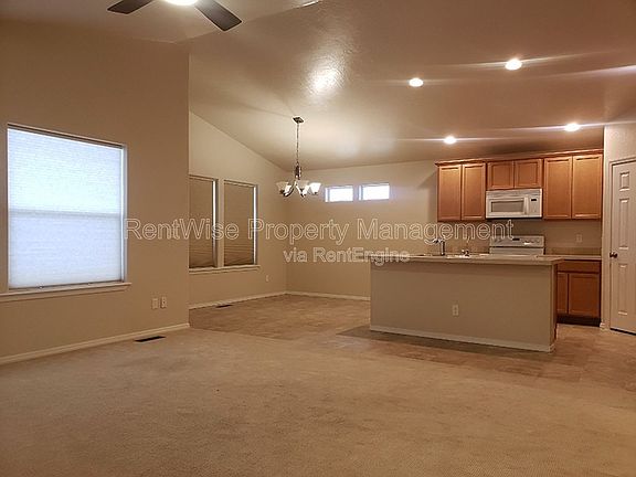 5th image of 8102 S Carpenter Ave