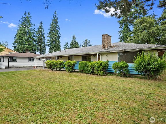 3rd image of 301 SW 108th Street