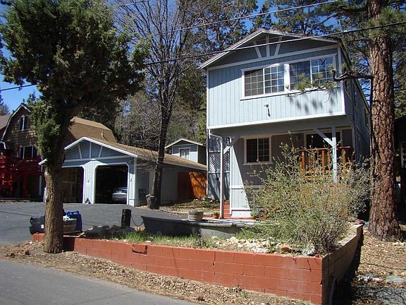 2nd image of 230 Vista Ave