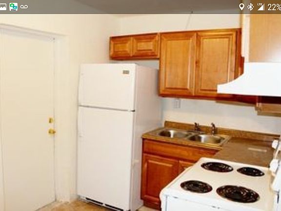 4th image of 2809 Genessee Ave