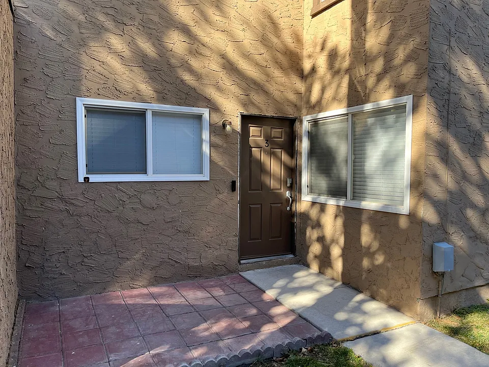 4690 Monterey Cir #3