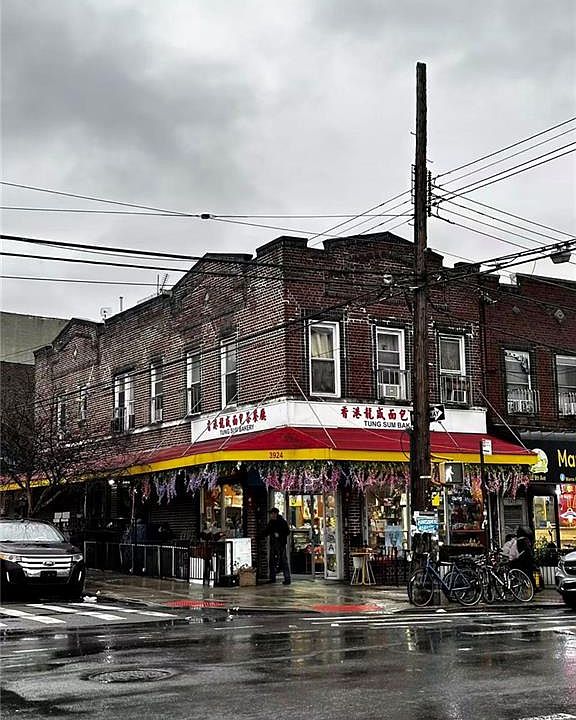 1st image of 3924 9th Ave